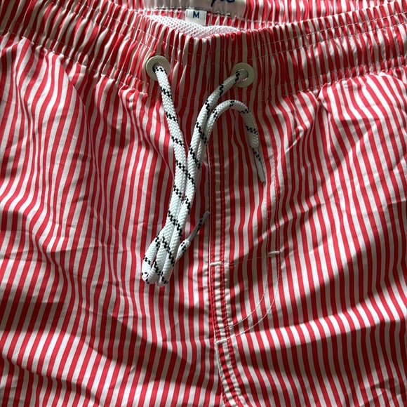 NWOT Men’s Swim trunks Medium - Picture 5 of 5